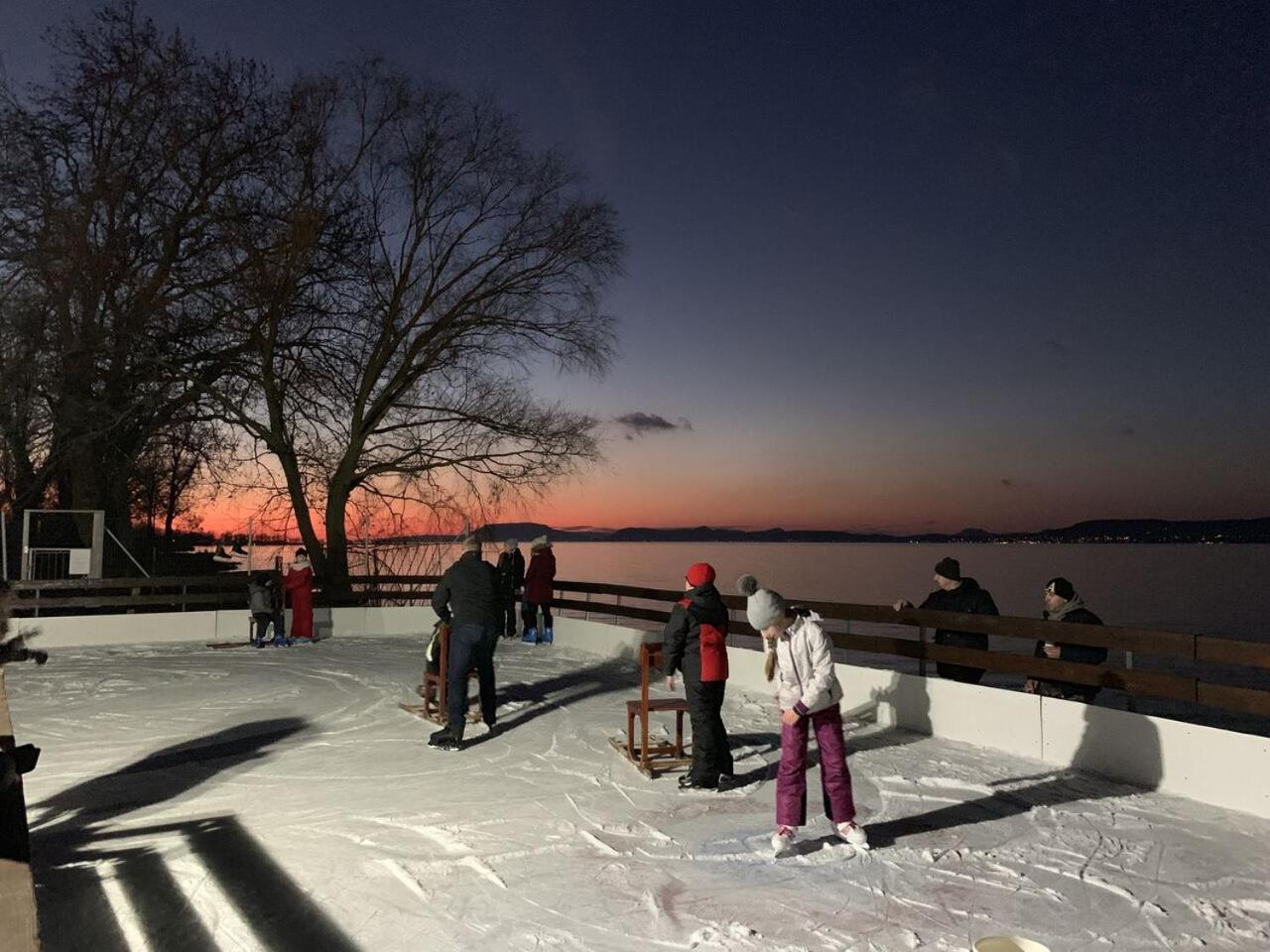 Bl Bavaria Yachtclub & Apartments Balatonlelle Eksteriør bilde